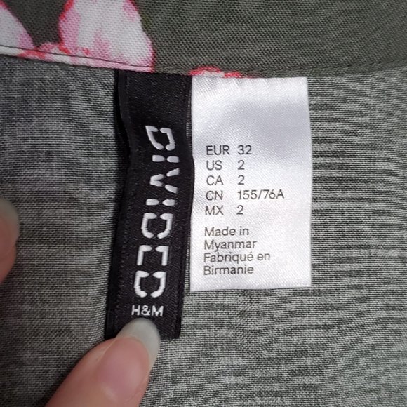 Button Up Top - Picture 2 of 2